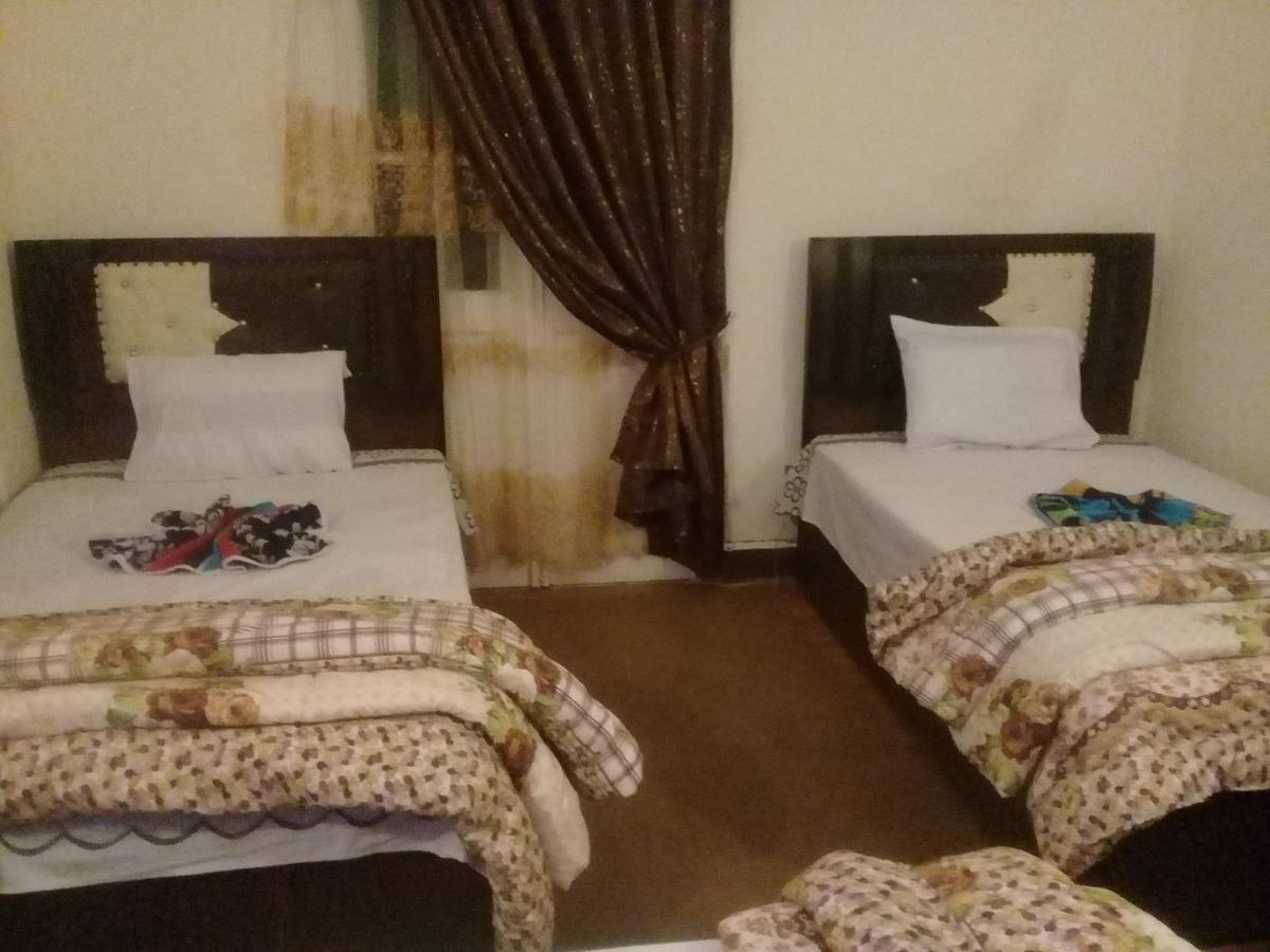 Hi Nile Plaza Hostel Le Caire Extérieur photo