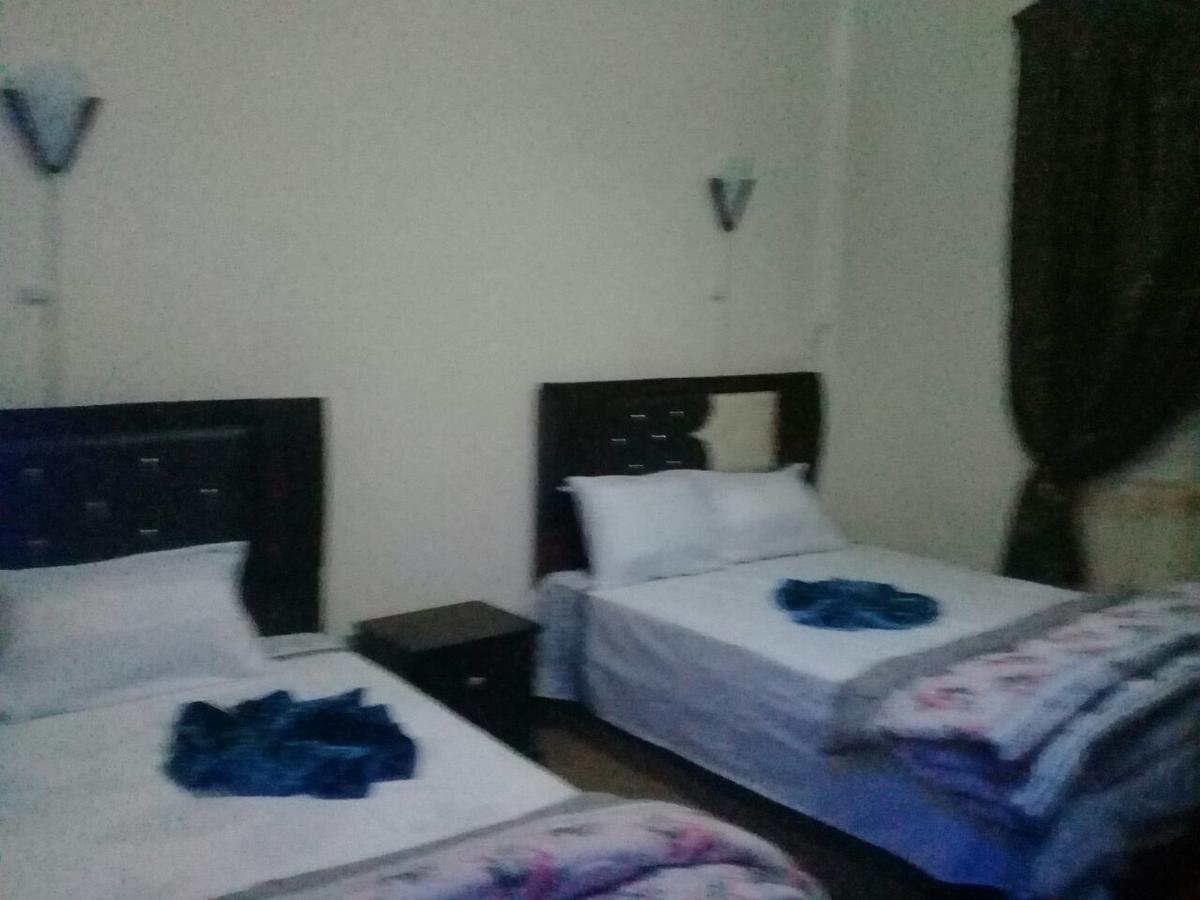 Hi Nile Plaza Hostel Le Caire Extérieur photo